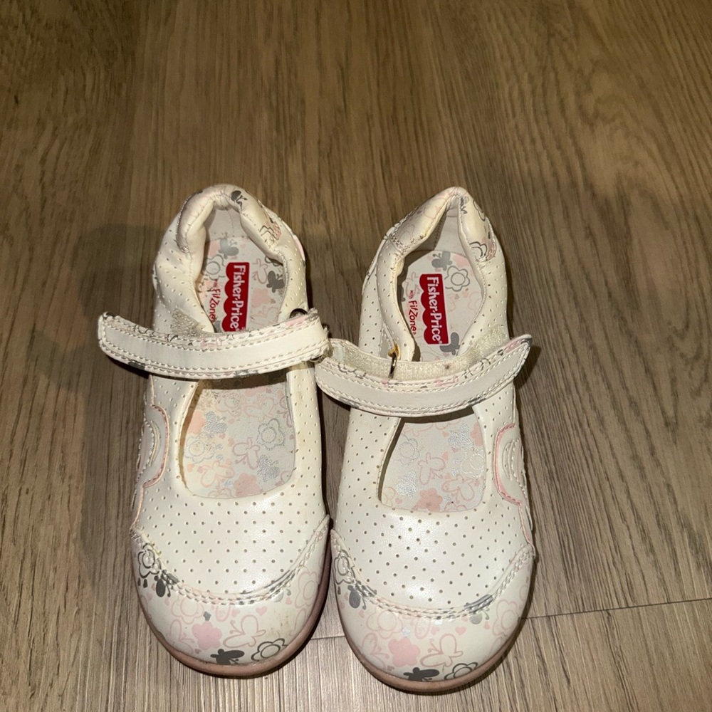 Fisher-Price Cream Dress Shoes‎ for Kids